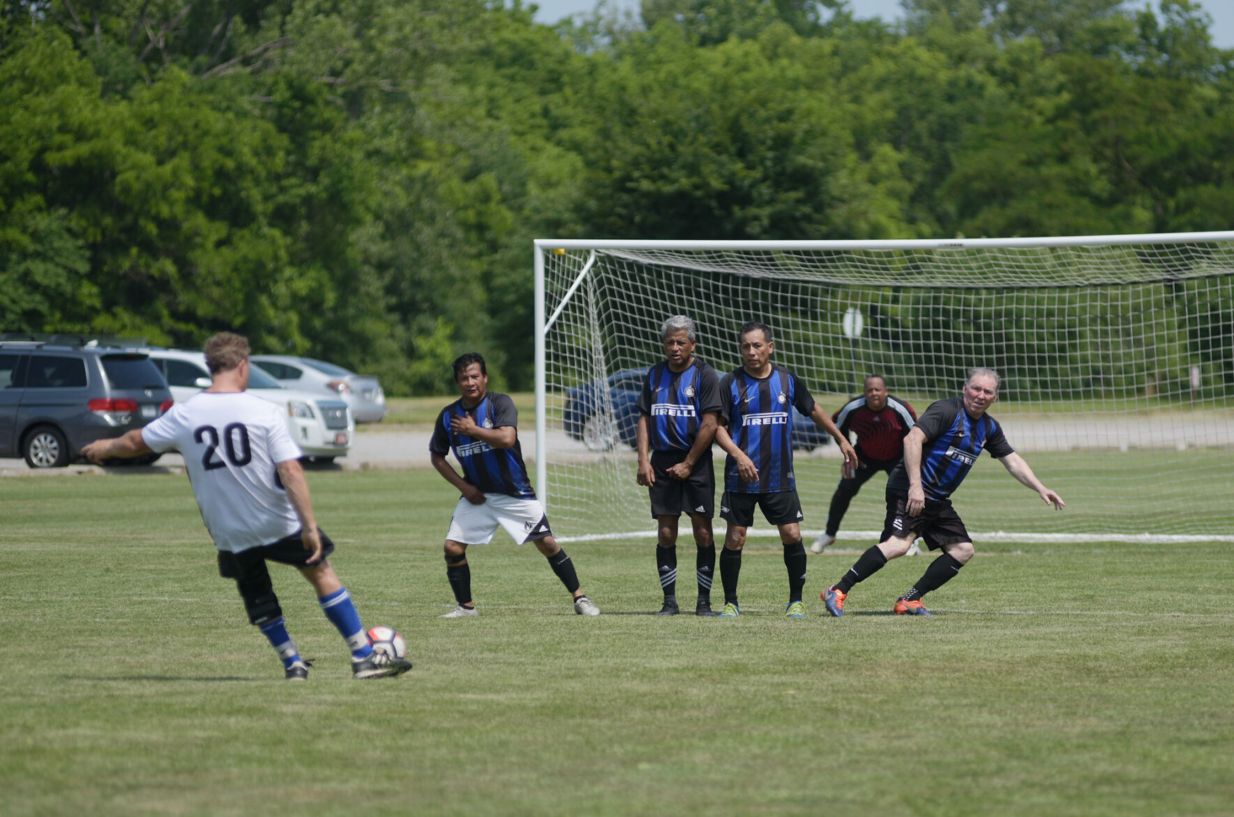 Gerry Applebaum shoots the ball